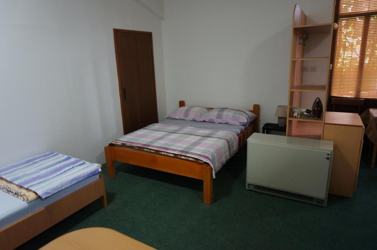 Apartments Bozic Trebinje Bagian luar foto