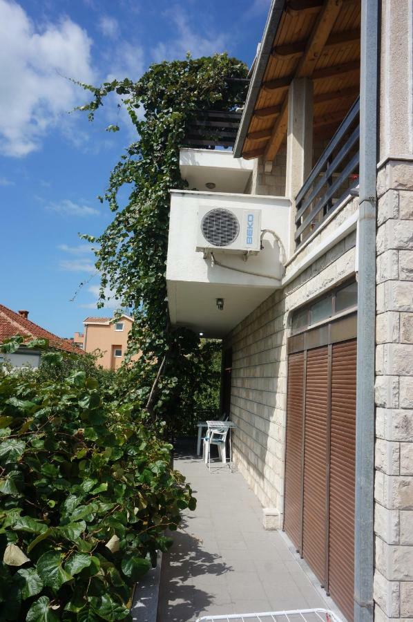 Apartments Bozic Trebinje Bagian luar foto